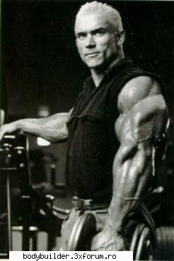 Lee Priest - triceps mai tata - Culturisti straini