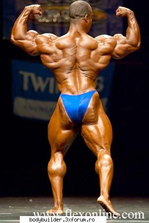Victor Martinez - Dublu biceps spate - Culturisti straini